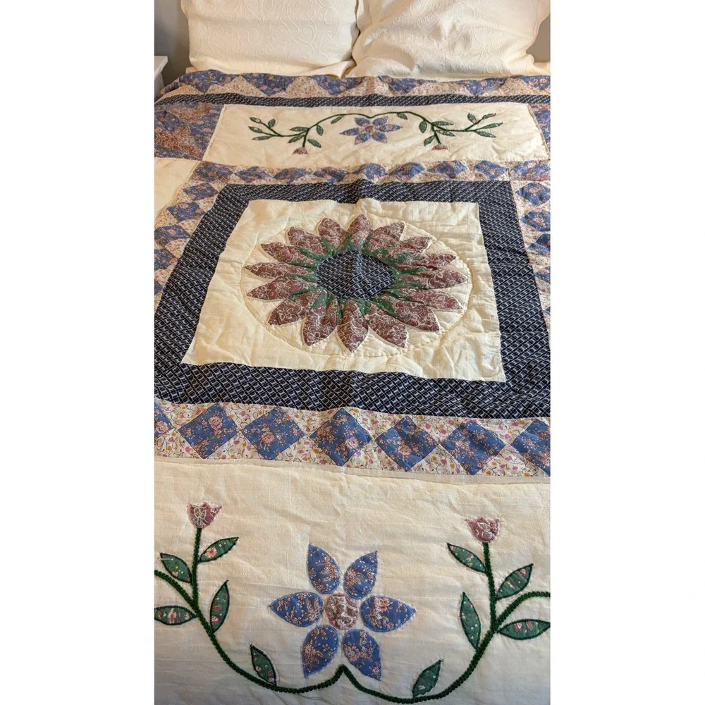 Vintage Floral Appliqué Quilt Full Queen 82x80 Cottage Country Ramie Cotton